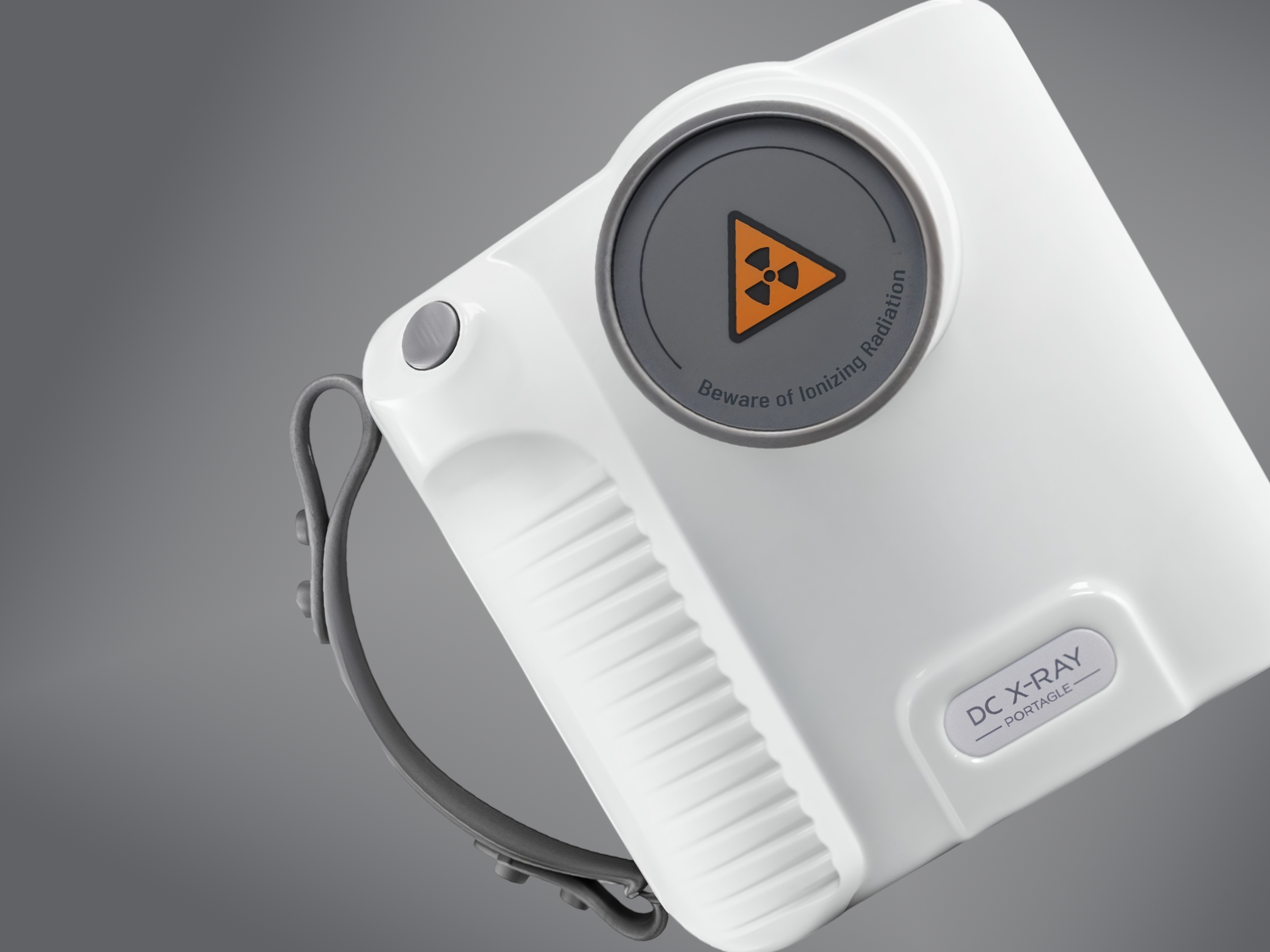 Large digital display provides intuitive control and quick setup during patient imaging.