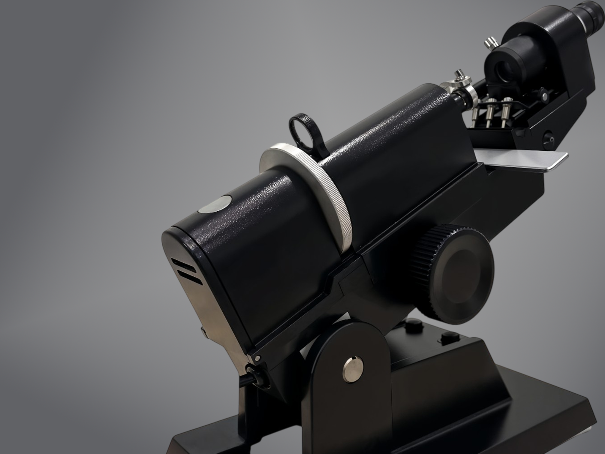 New LED illumination system offers efficient, consistent lighting for precise lens readings.