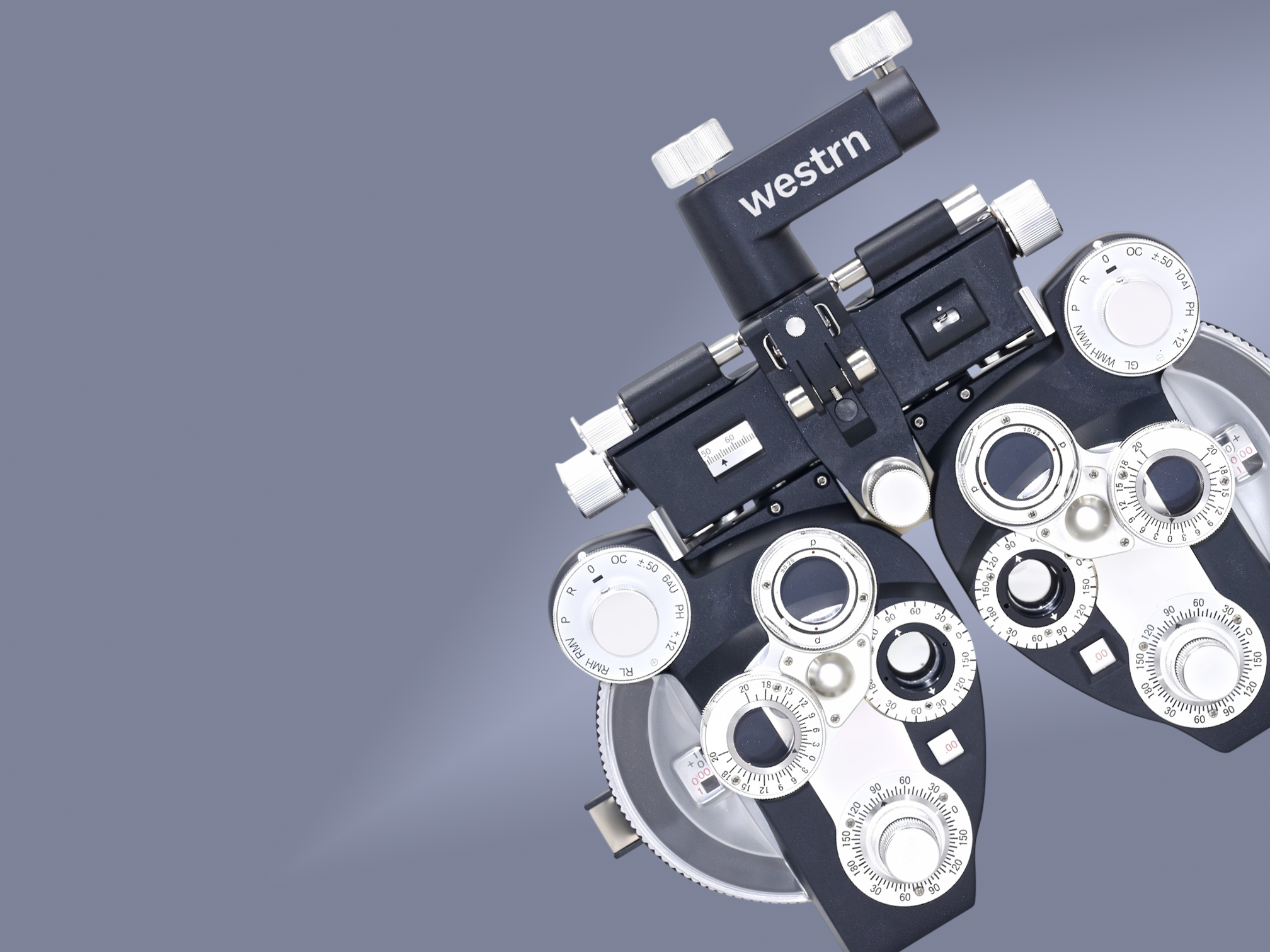 Supports both minus and plus cylinder formats, suitable for all eye care professionals.